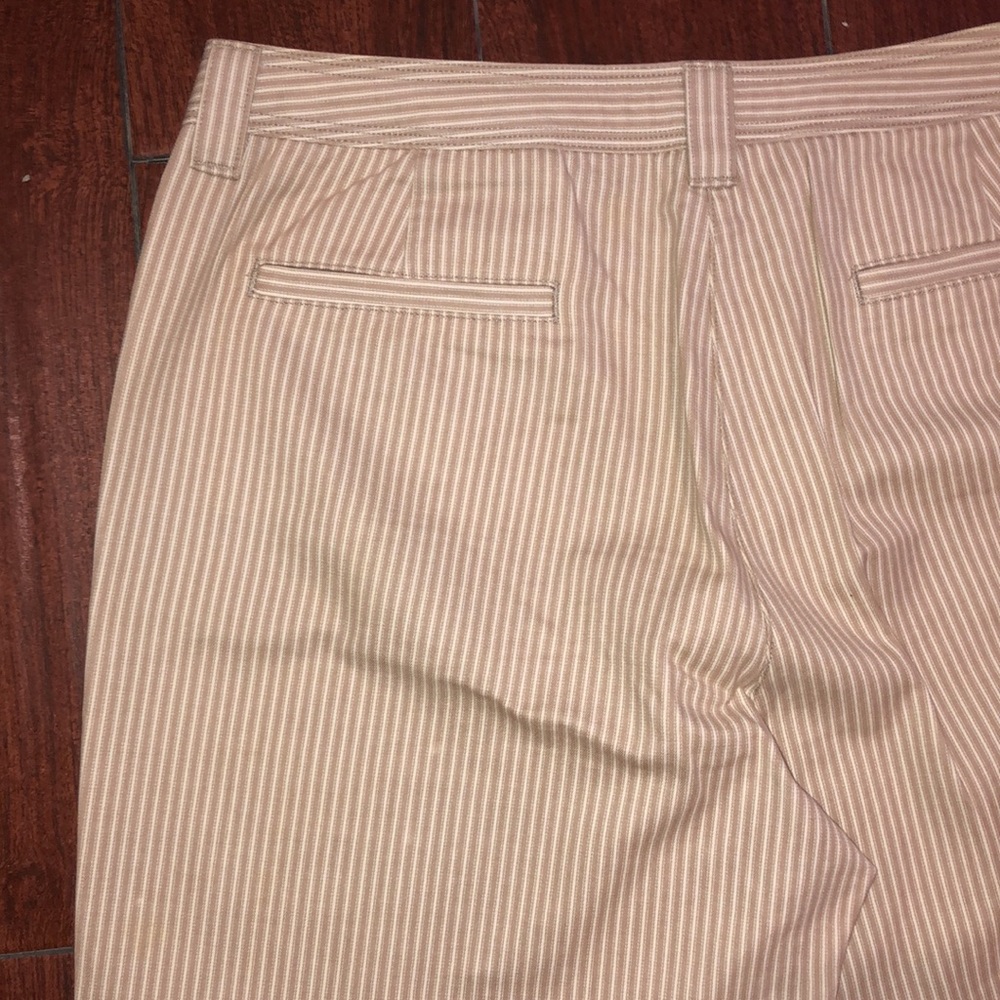 Jones New York sport brown and white pants. 10 - Picture 4 of 5